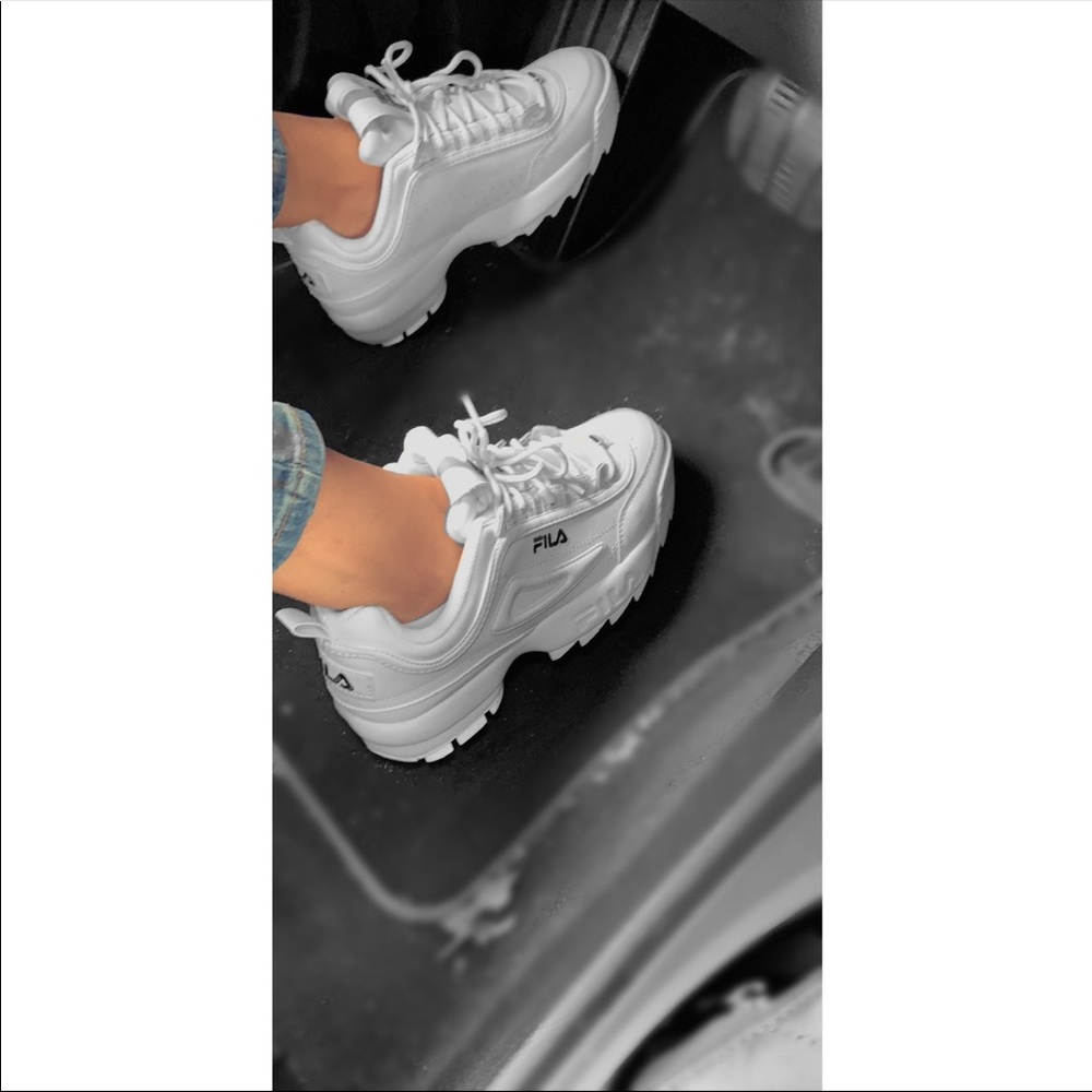 FILA WOMENS DISRUPTOR II PREMIUM SNEAKER - WHITE